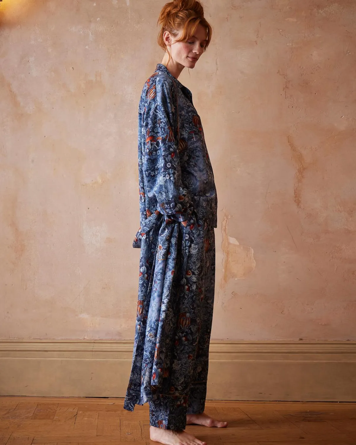 Kimonos-Fable England Nocturnal Garden Kimono Midnight Blue
